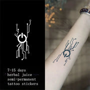 Tatuaje minimalista cyberpunk