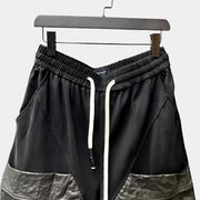 Schwarze Camo-Cargo-Shorts