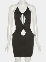 Schwarzes Kleid mit Bauch-Cut-Out