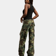 Camo Cargohose mit tiefer Taille