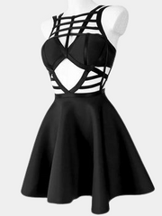 Robe à découpes en ligne