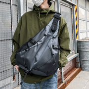 Techwear-axelväska för motorcykel
