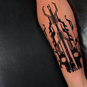 Cyberpunk-Totenkopf-Tattoo