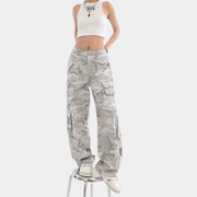 Pantalones cargo de camuflaje gris