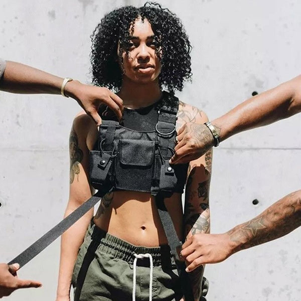 How to wear a chest bag