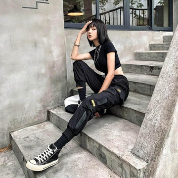 Techwear Women: How to Style and Layer for Maximum Functionality