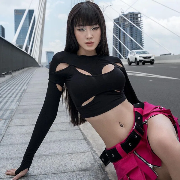 Size and Fit Guide for Black Long Sleeve Crop Tops