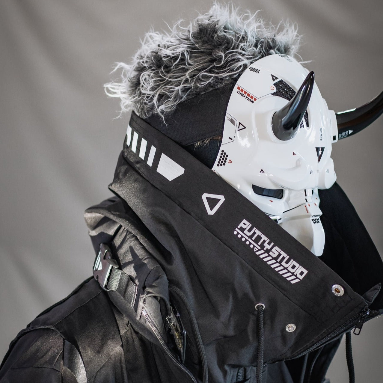 Masque Cyberpunk Oni Noir Métallisé