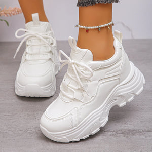 Weiße Chunky Plateau-Sneakers