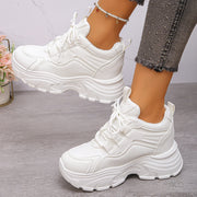 Weiße Chunky Plateau-Sneakers