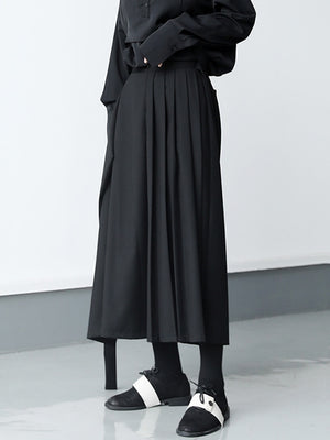 Pleated Long Techwear Trousers