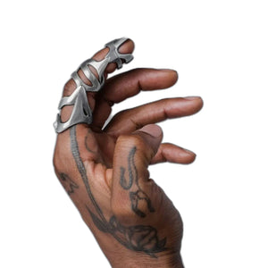 Titanium armour ring covering the full finger with a clawed tip