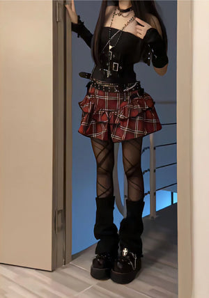 Black Cargo Skirt Outfit