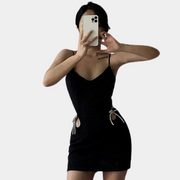 Schwarzes Kleid mit Cut-Out am Rücken