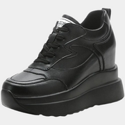 Schwarze Cyberpunk-Plateau-Sneaker