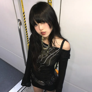 Black long sleeved crop top