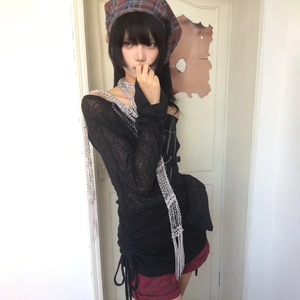 Black long sleeved crop top