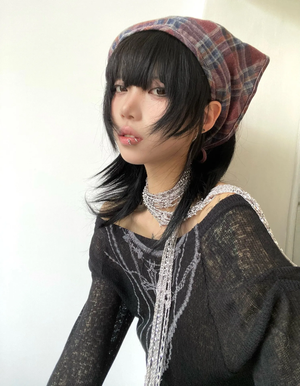 Black long sleeved crop top