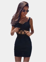 Schwarzes Mini-Cut-Out-Kleid