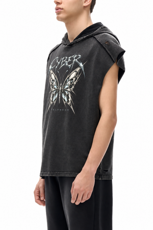 Side view on a man of the Butterfly Sleeveless Hoodie Y2K, raw-edge shoulder and wide open armhole