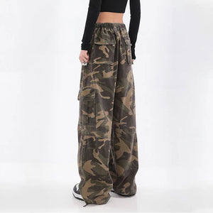 Camo cargo pants style