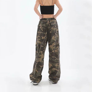 Camo cargo pants style