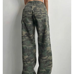 Camo low rise cargo pants