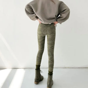 Pantalon cargo camouflage slim