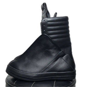 Casual Luxury Men Boots Black - product view on white background