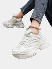 Bequeme Weiße Plateau-Sneakers