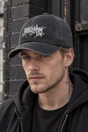 Basebollkeps med broderad text