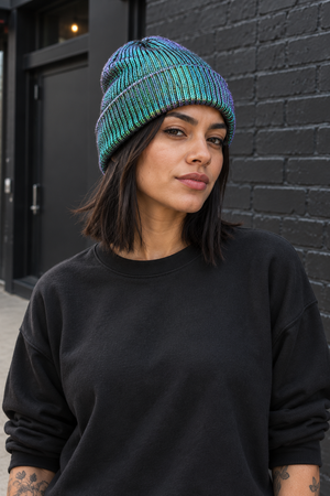 Holograficzna czapka beanie Y2K