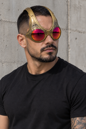 Cyberpunk-briller med alien-goggles