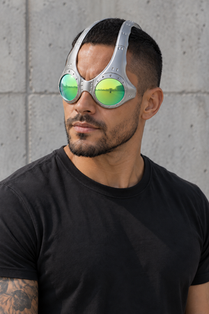 Cyberpunk-briller med alien-goggles