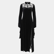 Robe à découpes extrêmes 