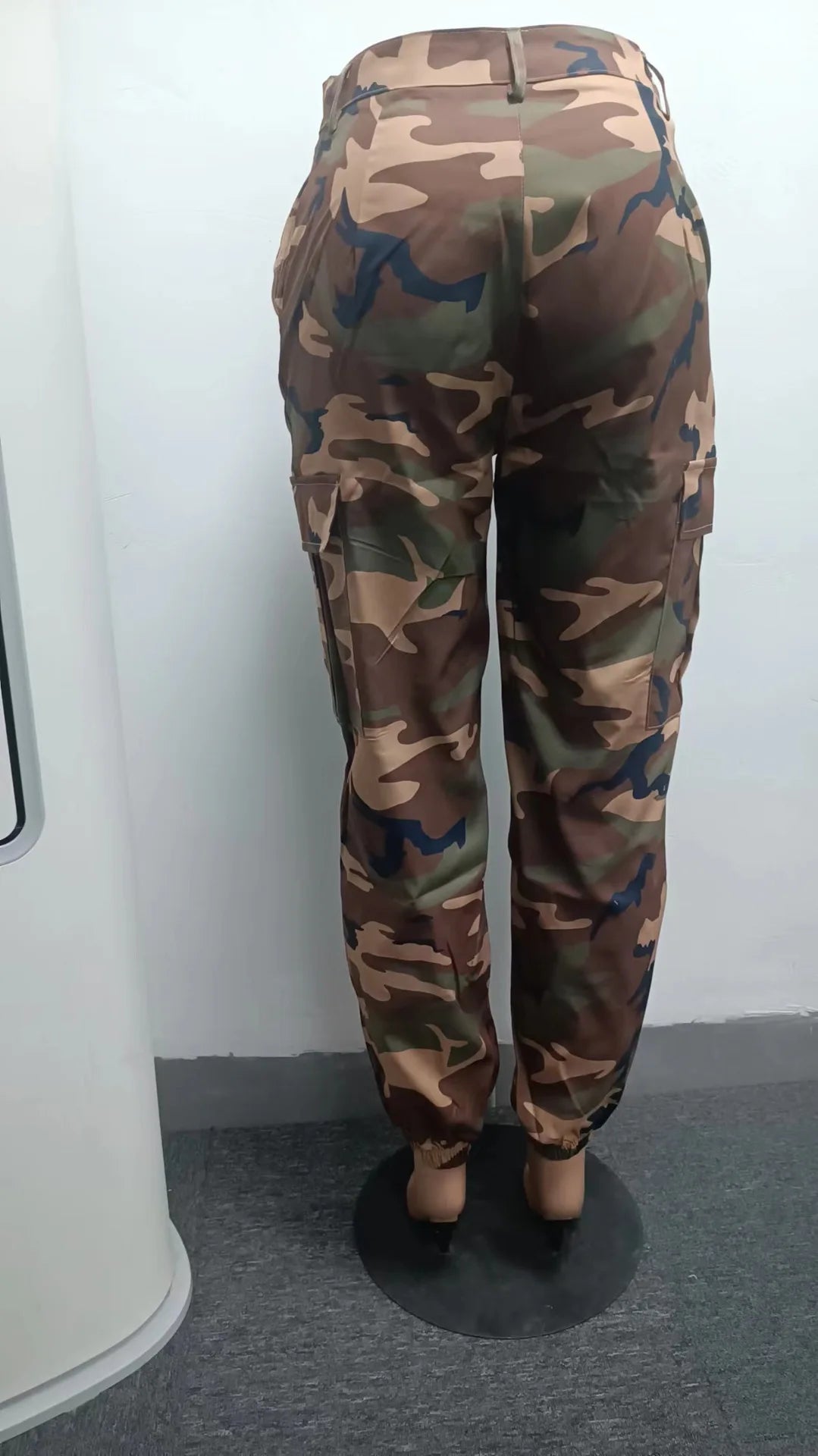 Maxbell Fashion 1:6 Scale Female Soldiers Camouflage Clothing Accs Pants at  Rs 2080.00 | Camo Pant, कैमॉफ्लाज पैंट - Aladdin Shoppers, New Delhi | ID:  2851588098891