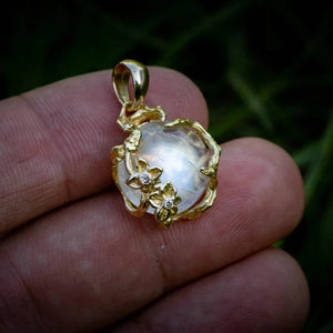 Gold Moonstone Necklace