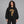 Hiphop Y2K-pullover-hoodie – båret af en kvinde