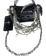 Bolso esqueleto con cruz de metal Y2k