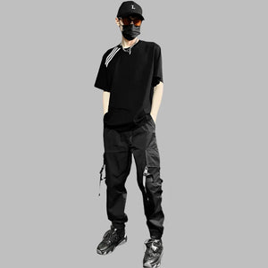 Pantalones negros modernos con múltiples bolsillos