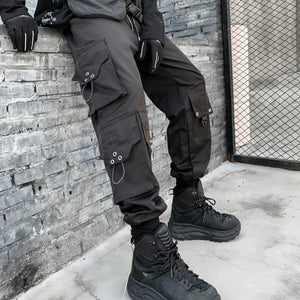 Pantalón negro premium de estilo tecnológico con múltiples bolsillos