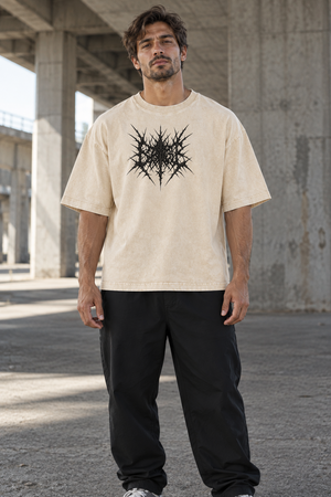 オーバーサイズ アシッドウォッシュ グラフィックTシャツ、ライトアプリコット、キャンペーン正面ビュー、Cyber Techwearオリジナルプリントとシルエット