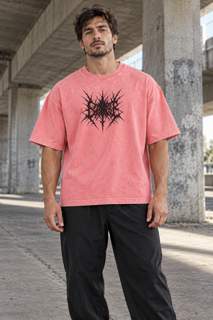 オーバーサイズ アシッドウォッシュ グラフィックTシャツ、ピンク、キャンペーン正面ビュー、Cyber Techwearオリジナルプリントとシルエット