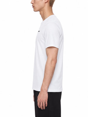 Tricou alb bărbătesc CYBER, ușor, de performanță, profil stâng, pe model