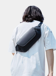 Kleine Sling Crossbody Bag
