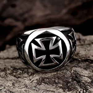 Templar Cross Gothic Ring — photo 1