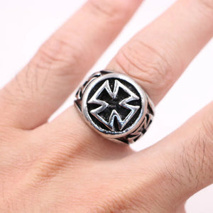 Templar Cross Gothic Ring — photo 4