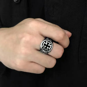 Templar Cross Gothic Ring — photo 5