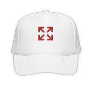 Gorra de camionero con flechas blancas
