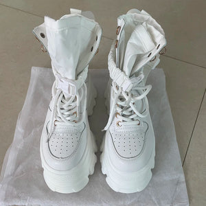 Botas de plataforma góticas blancas